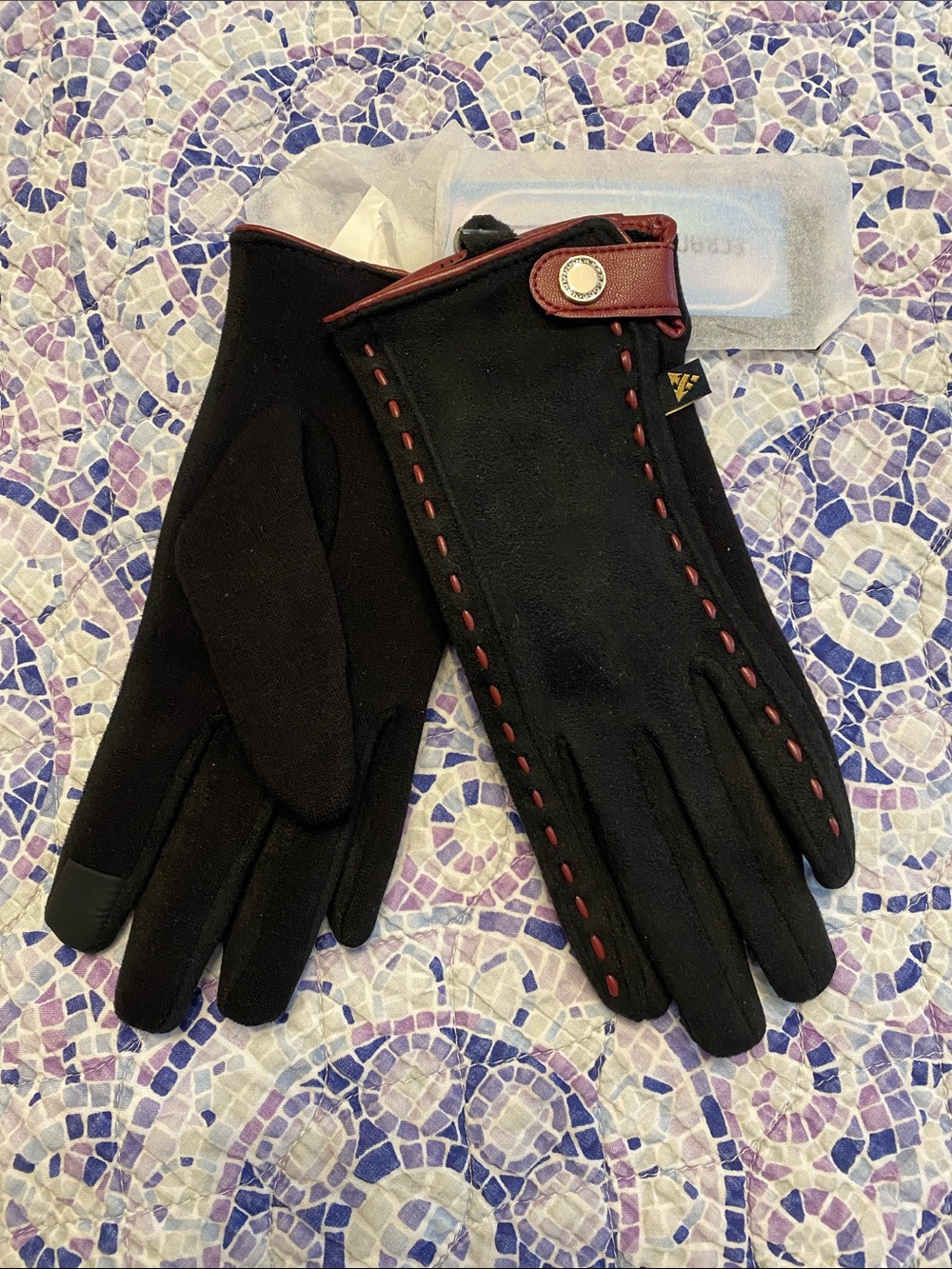 Auclair Leather-trimmed Touchscreen Gloves